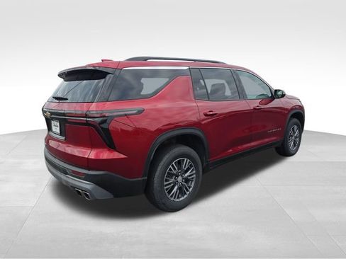 Used 2026 Chevrolet Traverse LT AWD/4WD image 5