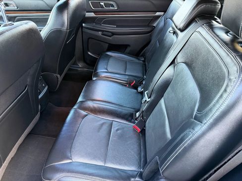 Used 2016 Ford Explorer Limited image 17