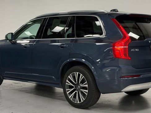 Used 2022 Volvo XC90 T6 Momentum w/ Advanced Package AWD/4WD image 4
