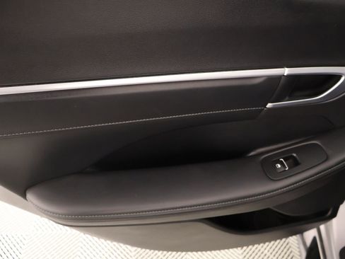 Used 2021 Hyundai Sonata Limited image 16