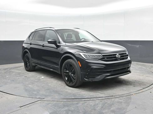 Used 2022 Volkswagen Tiguan SE R-Line AWD/4WD image 7