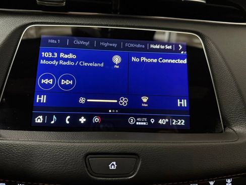 Used 2022 Cadillac XT4 Premium Luxury w/ Enhanced Visibility Package image 33