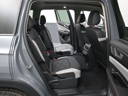 New 2026 Volkswagen Atlas Peak Edition image 13