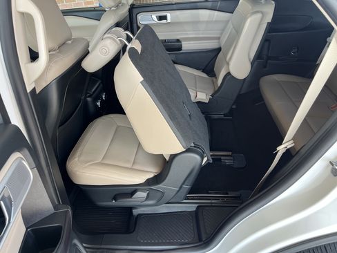 Used 2020 Ford Explorer Limited AWD/4WD image 23