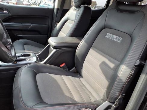 Used 2015 GMC Canyon SLE w/ All-Terrain Package image 12