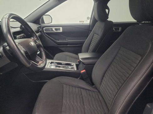 Used 2020 Ford Explorer XLT w/ Class III Trailer Tow Package image 17