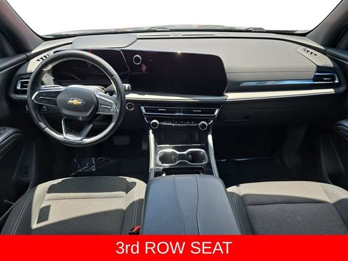 Used 2024 Chevrolet Traverse LT FWD image 36