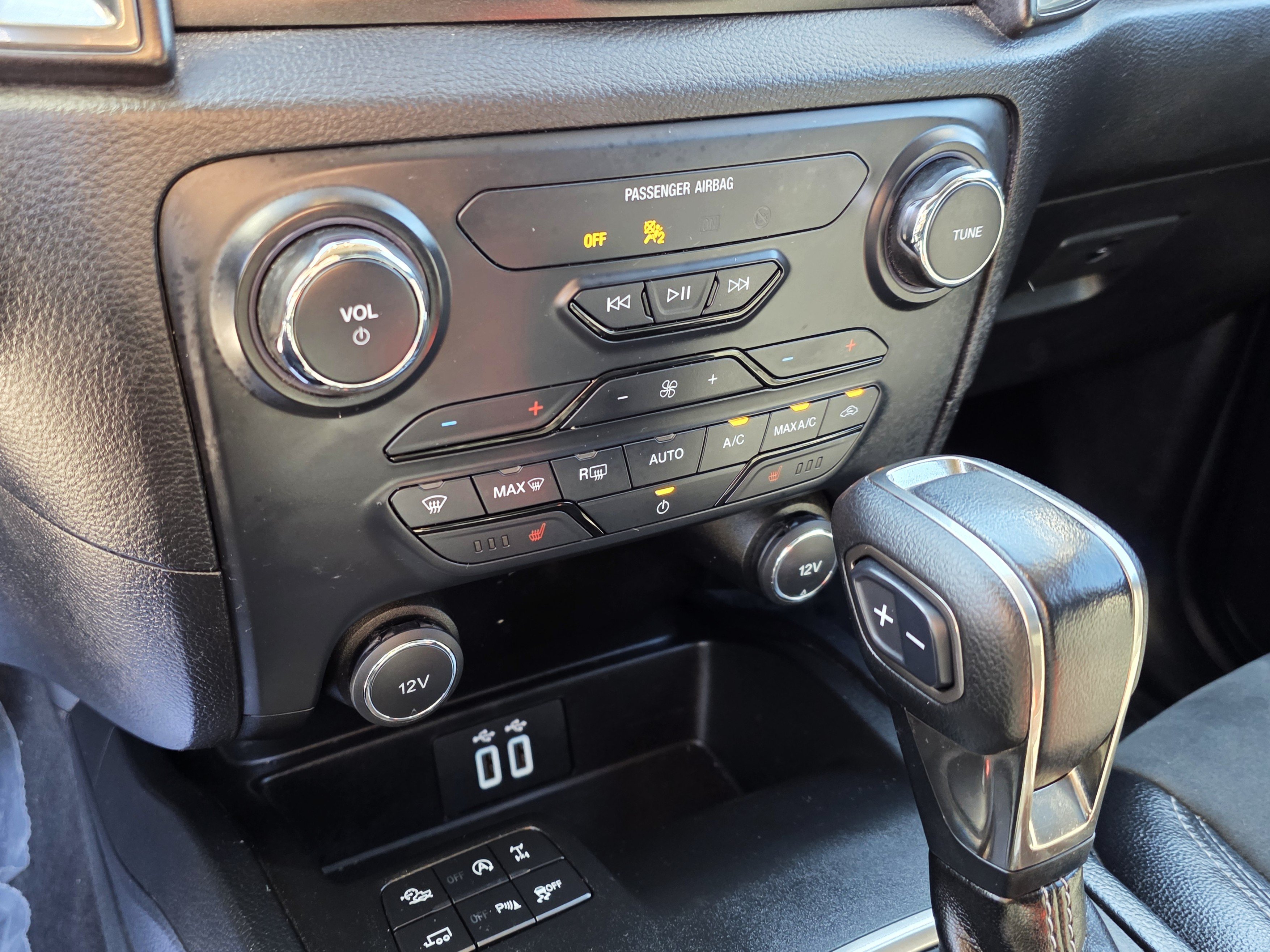 Used 2021 Ford Ranger Lariat w/ Tremor Off-Road Package AWD/4WD image 21