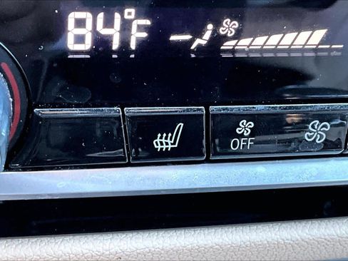 Certified 2023 BMW 540i w/ Premium Package image 34