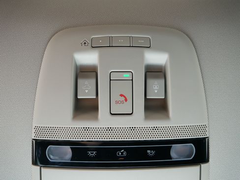 Certified 2024 Nissan Ariya AWD image 33