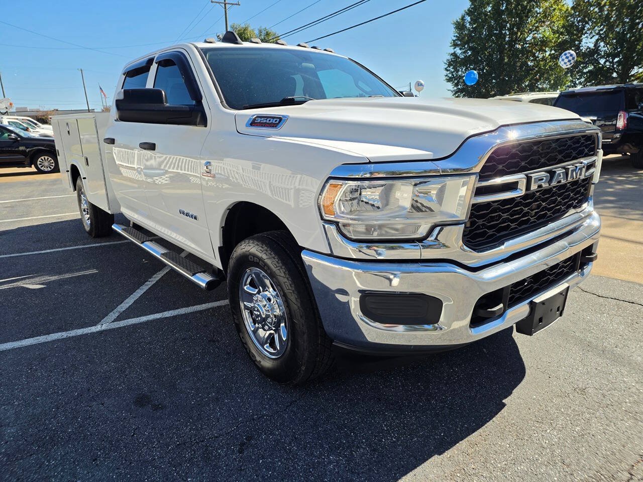 Used 2019 RAM 3500 Tradesman w/ Chrome Appearance Group AWD/4WD image 8