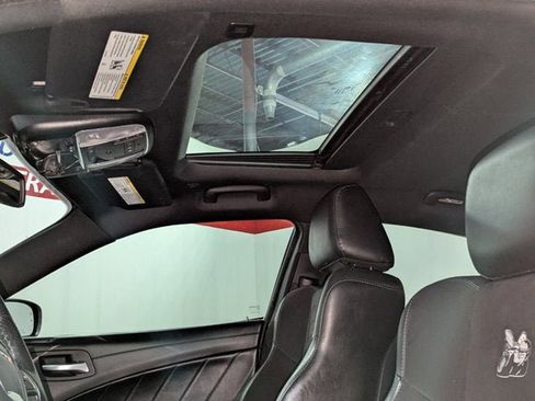 Used 2019 Dodge Charger Scat Pack w/ Dynamics Package image 19