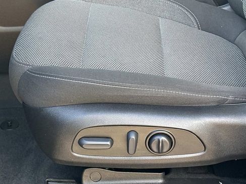 Used 2023 Chevrolet Traverse LT AWD/4WD image 22
