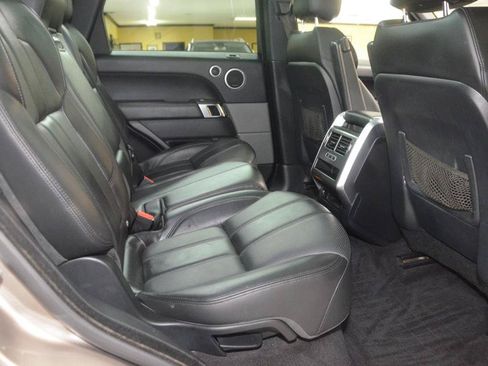 Used 2016 Land Rover Range Rover Sport SE AWD/4WD image 28