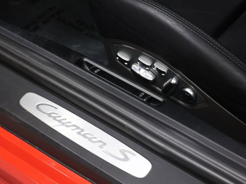 Used 2017 Porsche 718 Cayman S RWD image 15