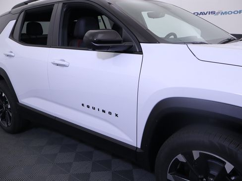 New 2026 Chevrolet Equinox RS w/ Convenience Package III AWD/4WD image 4