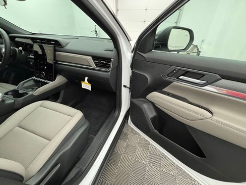 New 2026 GMC Terrain Elevation w/ Elevation Premium Package image 33