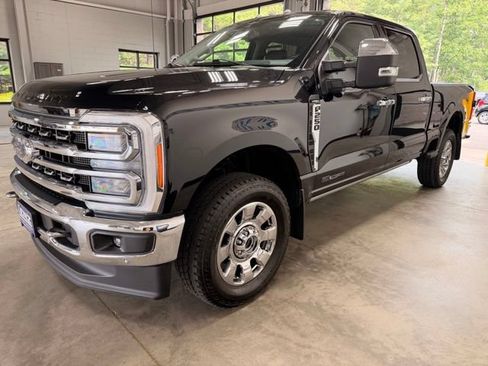 Used 2023 Ford F250 Lariat w/ Lariat Ultimate Package AWD/4WD image 7