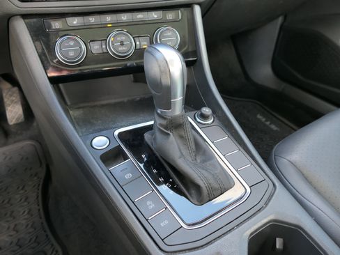 Used 2019 Volkswagen Jetta SE FWD image 22
