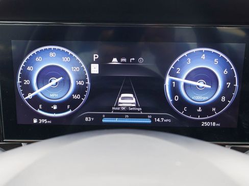 Used 2025 Hyundai Elantra Limited FWD image 12