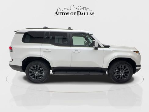 Used 2024 Lexus GX 550 w/ Cold Area Package image 7