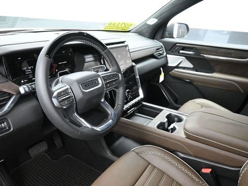 New 2026 GMC Acadia Denali Ultimate w/ LPO, Illumination Package AWD/4WD image 22