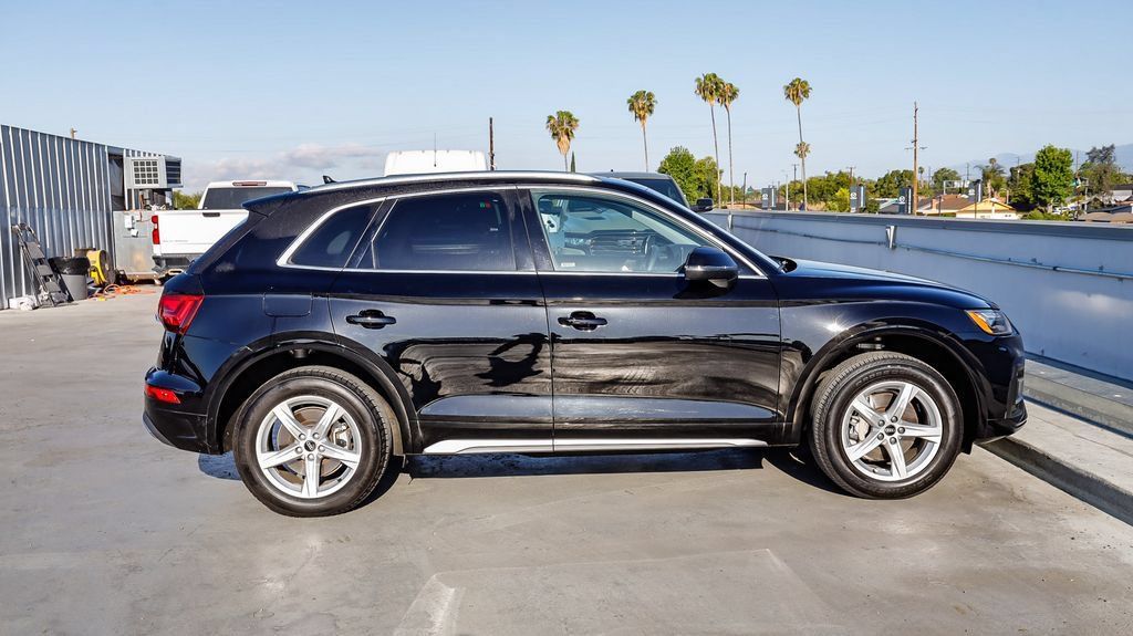 Used 2023 Audi Q5 2.0T Premium w/ Convenience Package AWD/4WD image 13