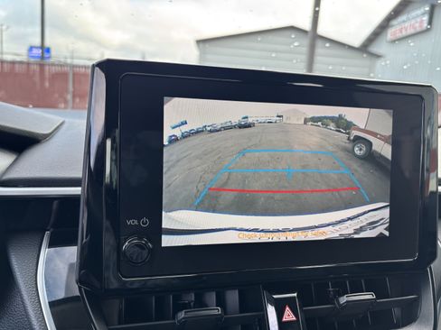 Used 2023 Toyota Corolla LE FWD image 30