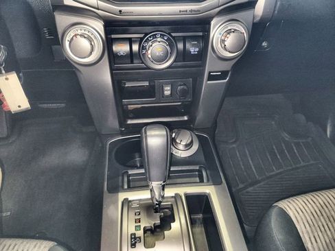 Used 2017 Toyota 4Runner SR5 image 19