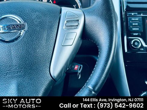 Used 2016 Nissan Versa Note SV image 12