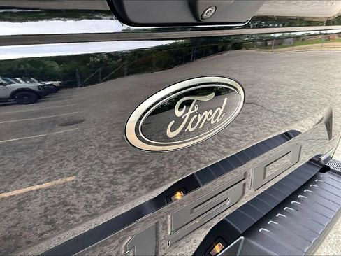Used 2020 Ford F150 XLT w/ Equipment Group 302A Luxury AWD/4WD image 31