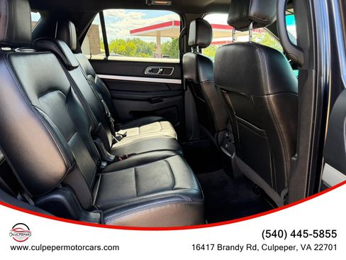 Used 2017 Ford Explorer XLT w/ Equipment Group 202A AWD/4WD image 15