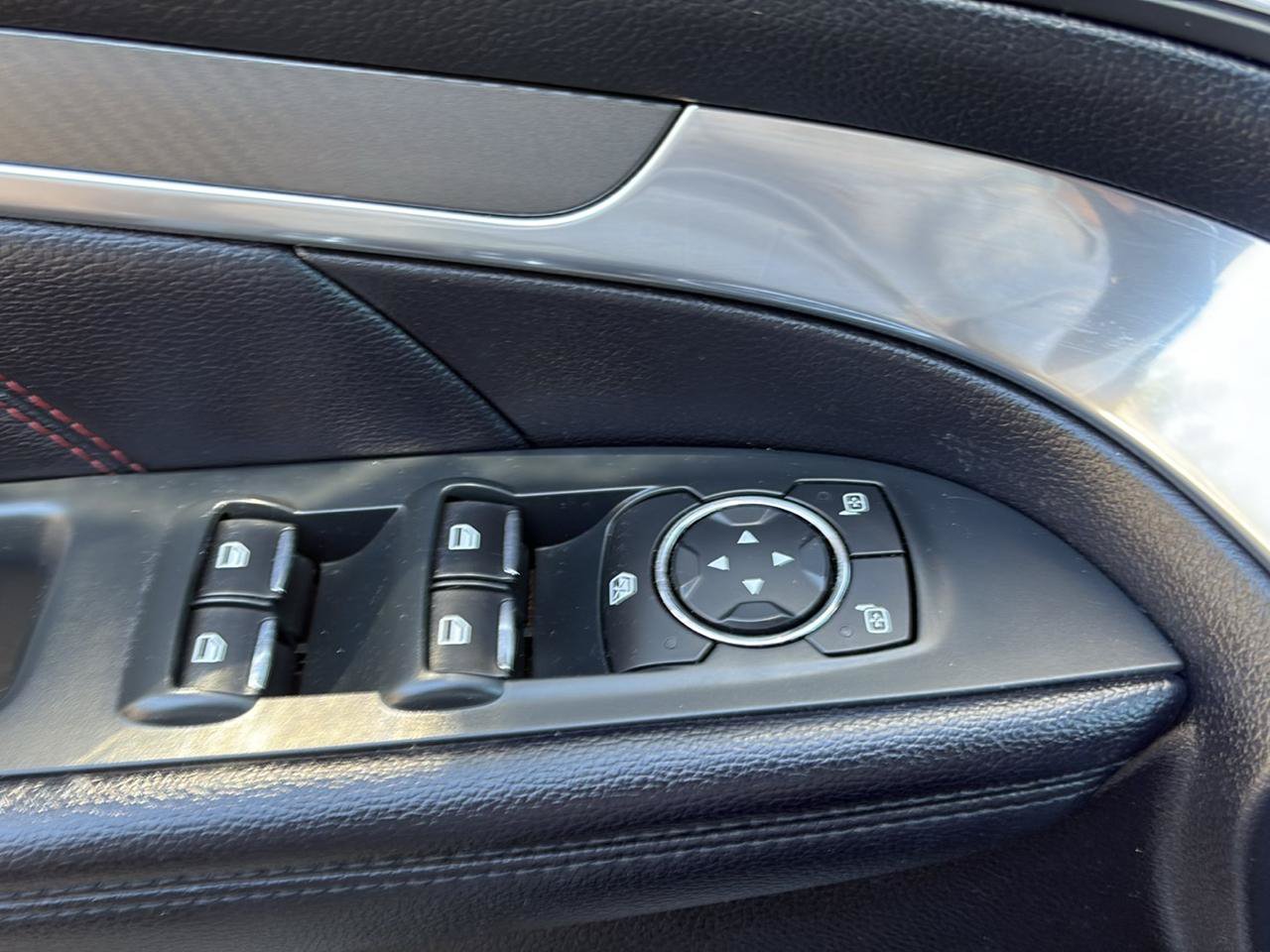 Used 2018 Ford Explorer Sport AWD/4WD image 16