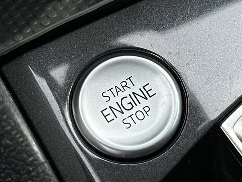 Used 2024 Volkswagen Tiguan Wolfsburg Edition image 23