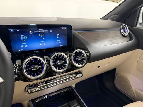 New 2026 Mercedes-Benz GLA 250 4MATIC image 25