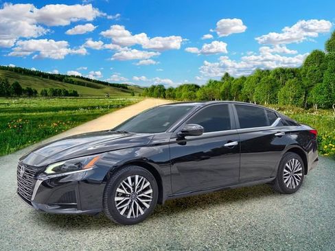 Used 2023 Nissan Altima 2.5 SV AWD/4WD image 2