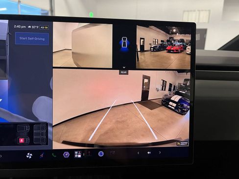 Used 2026 Tesla Cybertruck AWD Crew Cab image 20