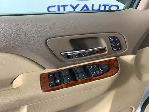 Used 2014 Chevrolet Tahoe LTZ RWD image 15