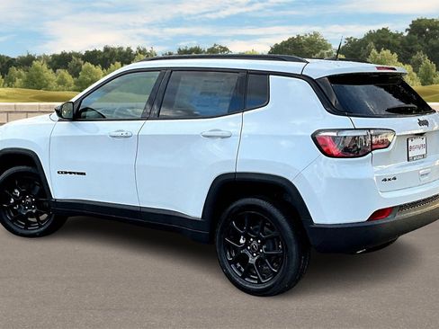 New 2026 Jeep Compass Latitude image 3