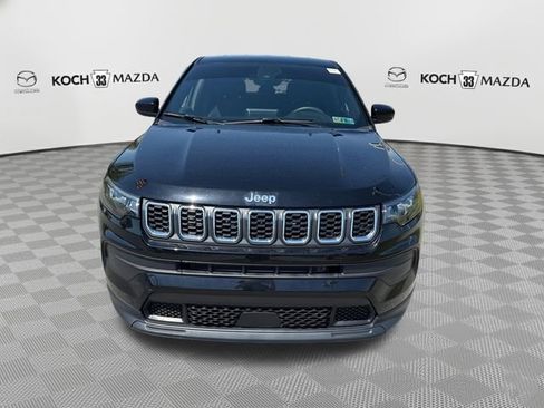 Used 2025 Jeep Compass Sport AWD/4WD image 2