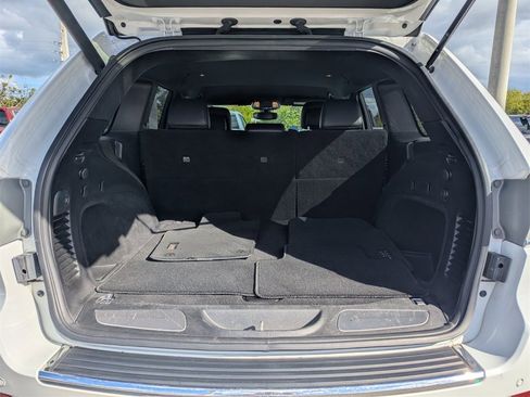 Used 2019 Jeep Grand Cherokee Limited w/ Trailer Tow Group IV image 15