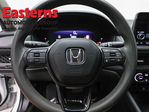 Used 2023 Honda Accord EX image 10