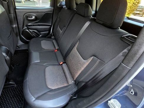 Certified 2023 Jeep Renegade Latitude image 20