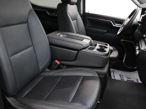 Used 2025 GMC Sierra 1500 SLT AWD/4WD image 25