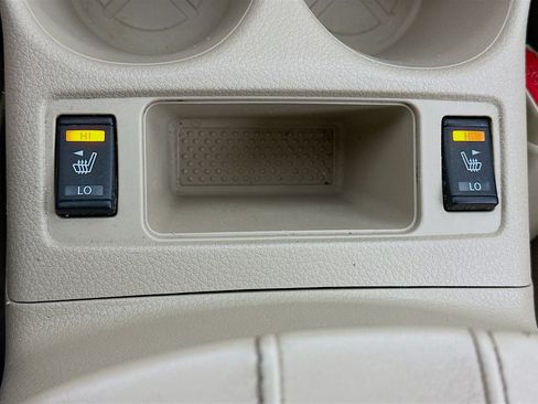 Used 2020 Nissan Rogue SV FWD image 33