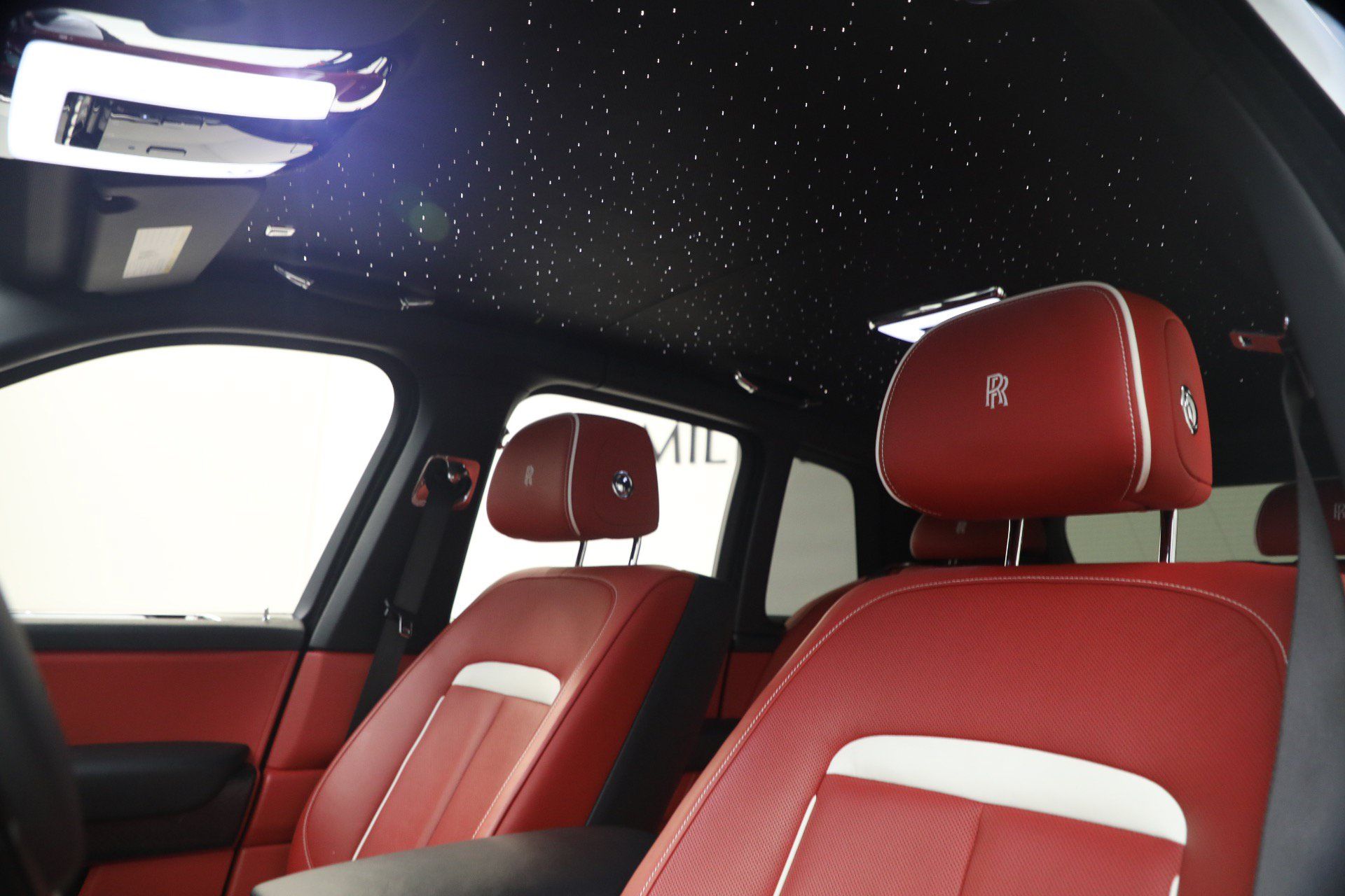Certified 2021 Rolls-Royce Cullinan Black Badge AWD/4WD image 30