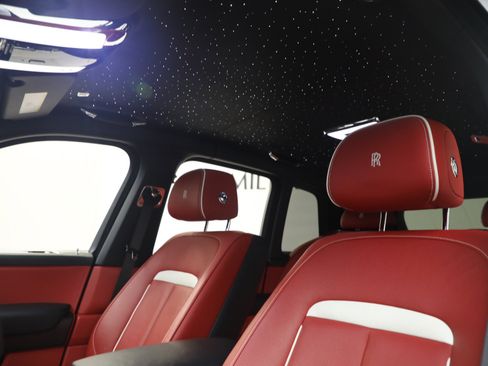 Certified 2021 Rolls-Royce Cullinan Black Badge AWD/4WD image 30