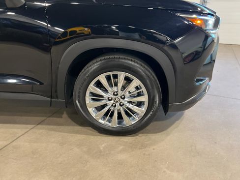 Used 2024 Toyota Grand Highlander Platinum AWD/4WD image 47