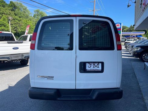 Used 2014 Chevrolet Express 1500 RWD image 6