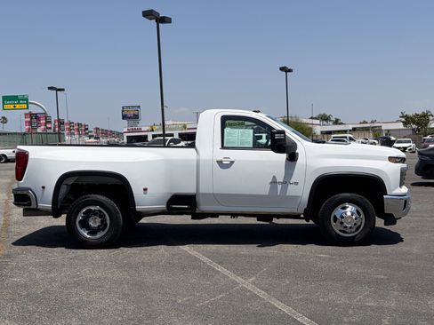 Used 2024 Chevrolet Silverado 3500 LT w/ Convenience Package AWD/4WD image 2